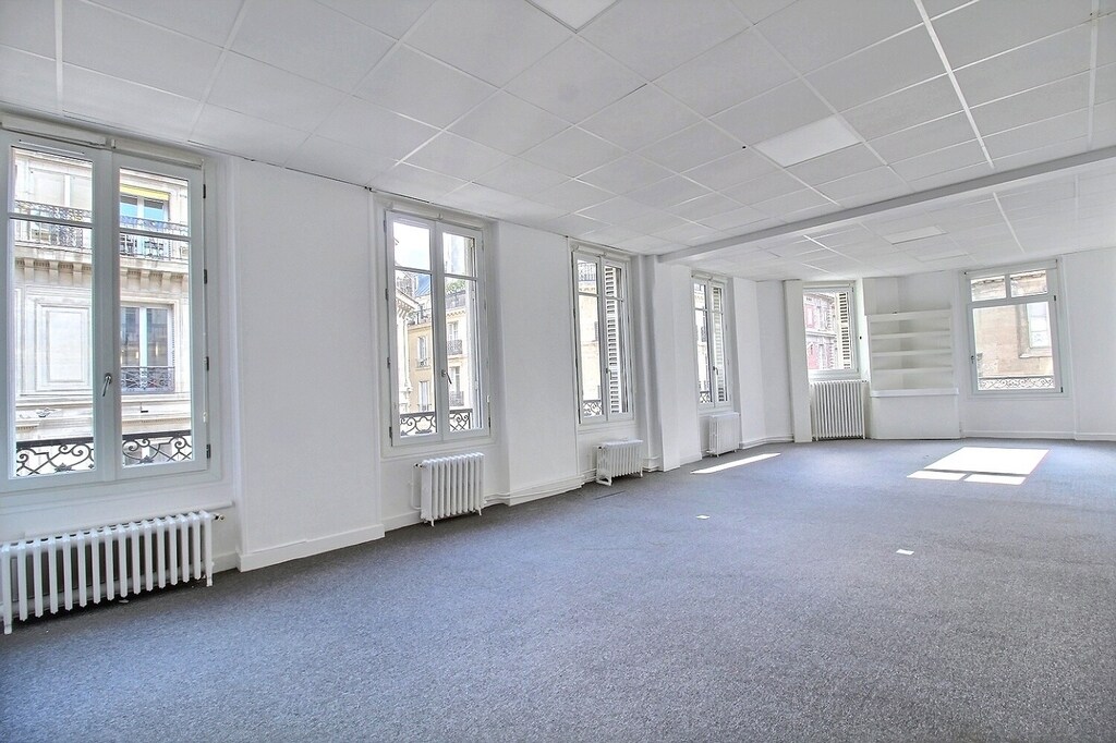 15 Rue De La Banque, Paris for lease Interior Photo- Image 1 of 9