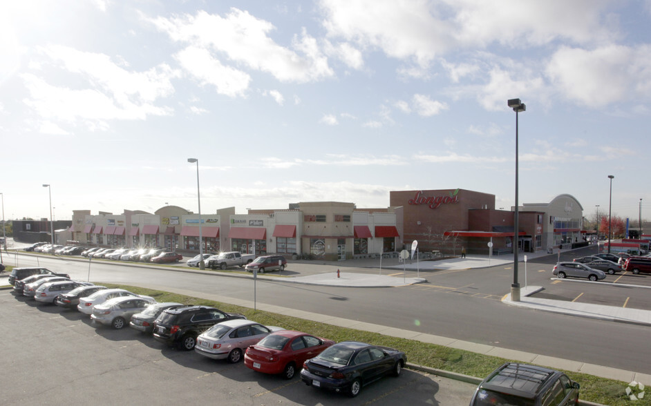 380 Dundas St E, Oakville, ON for lease - Primary Photo - Image 1 of 5