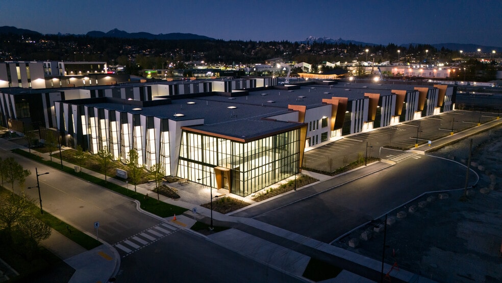 7 King Edward St, Coquitlam, BC for lease - Building Photo - Image 3 of 11