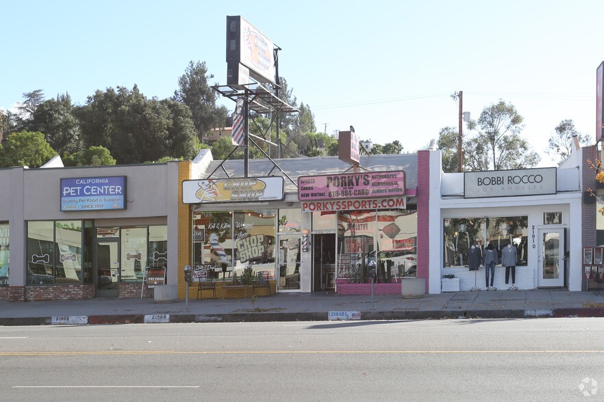 21908 1/2 Ventura Blvd, Woodland Hills, CA for lease - Primary Photo - Image 1 of 9