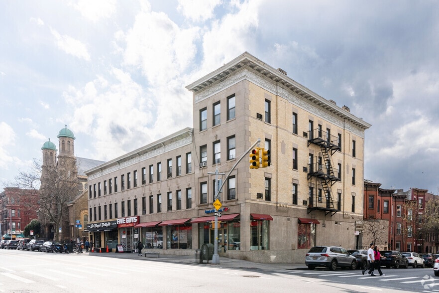 274 7th Ave, Brooklyn, NY for sale - Building Photo - Image 3 of 22