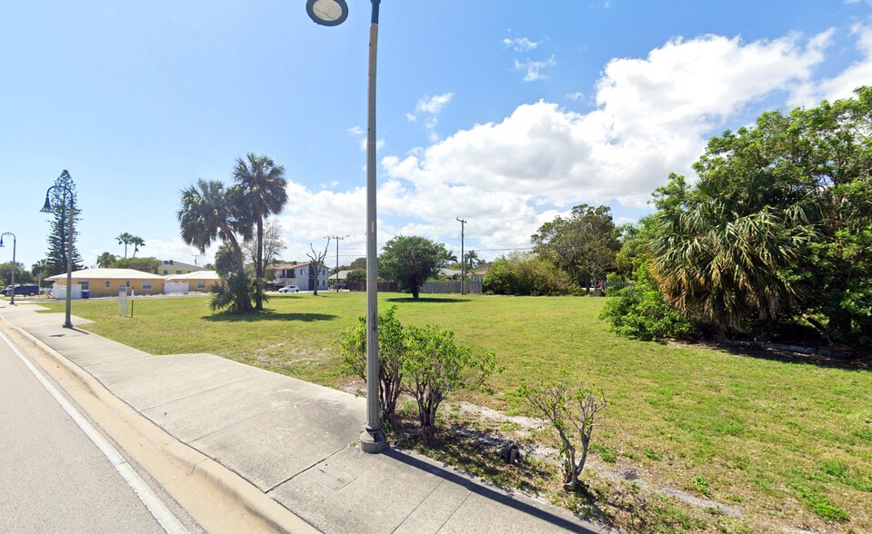 921-929 S Federal Hwy, Lake Worth, FL for sale - Building Photo - Image 2 of 3