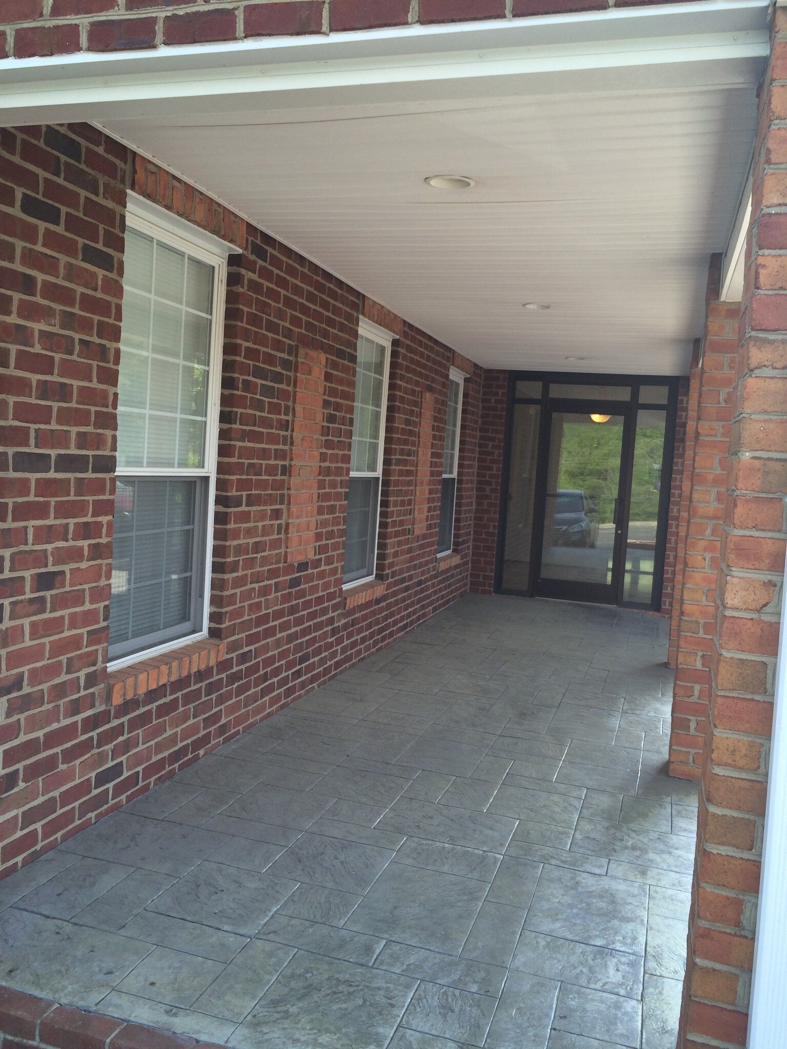 5 W Back St, Fincastle, VA 24090 New Office Building in Historic Fincastle