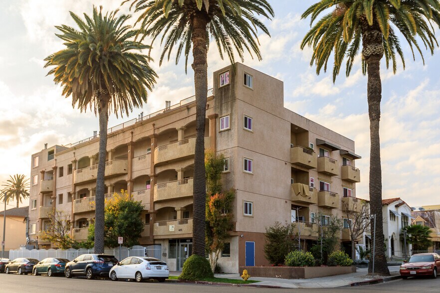 4655 Maplewood Ave, Los Angeles, CA for sale - Building Photo - Image 1 of 1