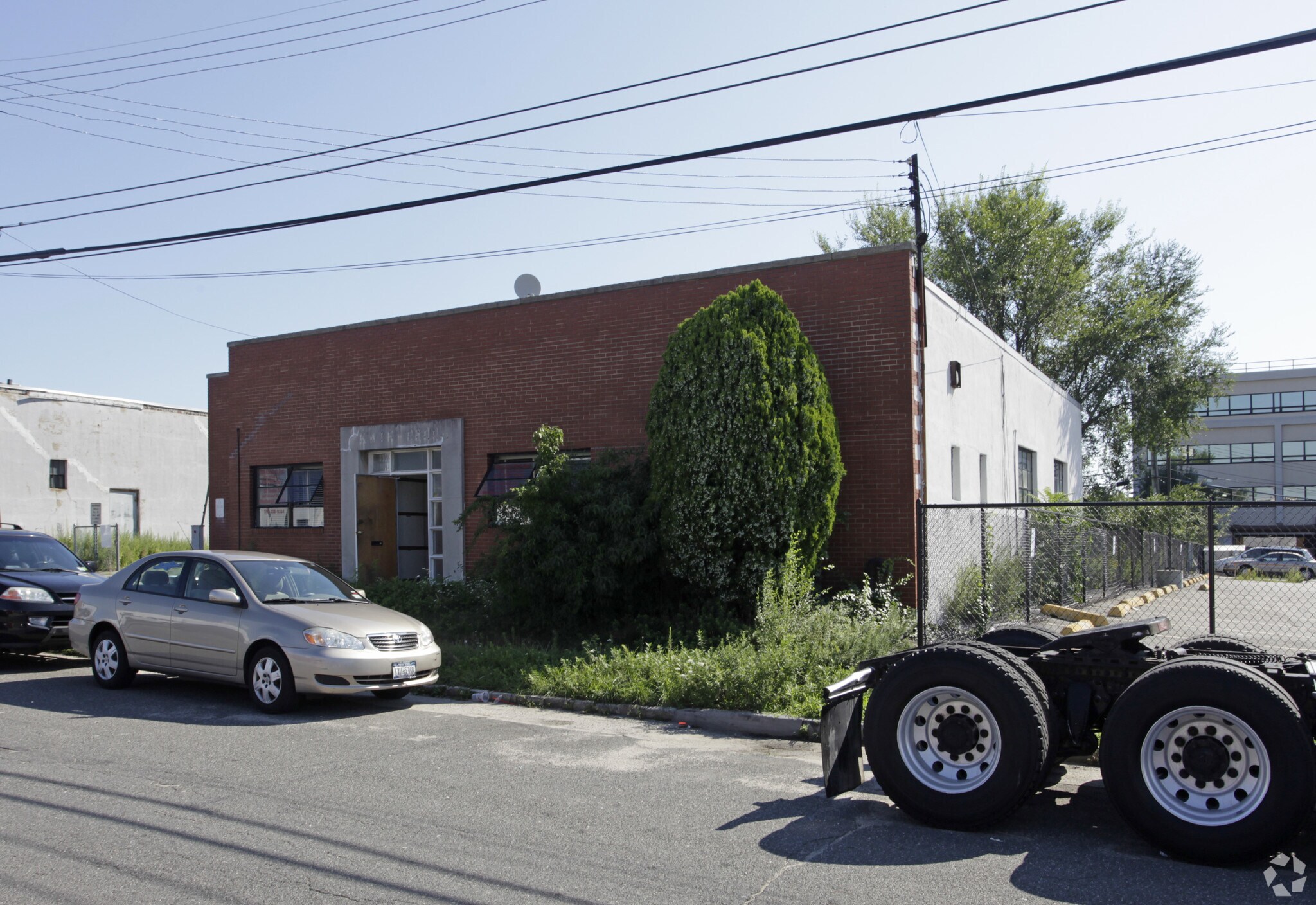54 Brooklyn Ave, Westbury, NY for sale Primary Photo- Image 1 of 1