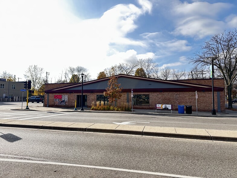 5300 S Lyndale Ave, Minneapolis, MN for lease - Building Photo - Image 1 of 1