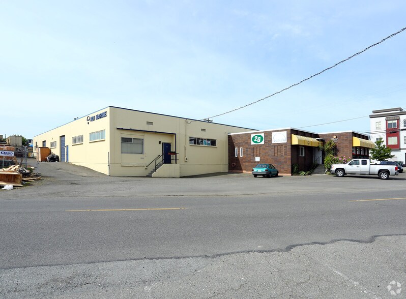 2215-2225 W Commodore Way, Seattle, WA for sale - Primary Photo - Image 1 of 1