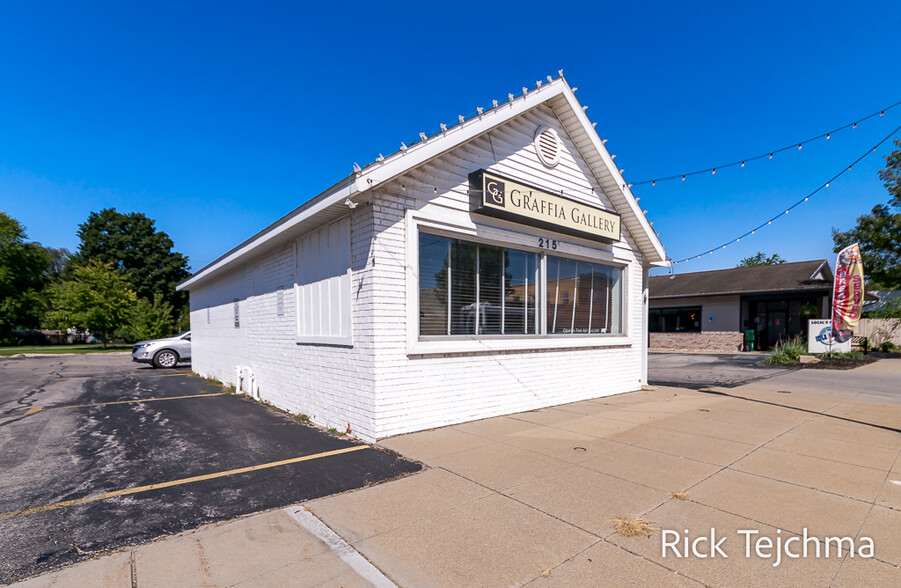 215 W Savidge St, Spring Lake, MI for sale - Building Photo - Image 3 of 13