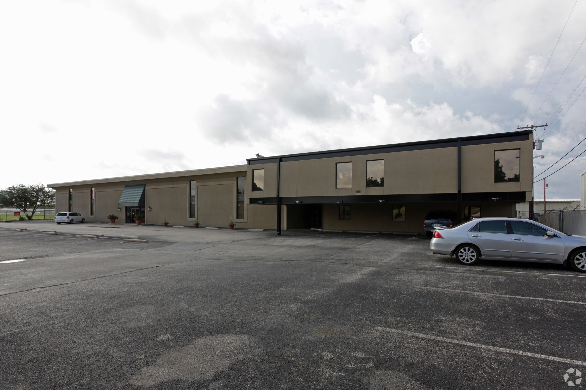 43084310 Wiley Post Rd, Addison, TX 75001 Office for Lease