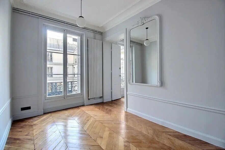 17 Boulevard Malesherbes, Paris for lease - Interior Photo - Image 2 of 7