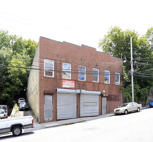 400 Walnut St, Yonkers, NY for sale - Primary Photo - Image 1 of 1