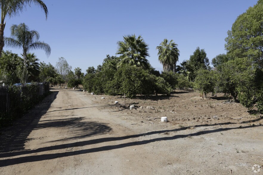 11045 Victoria Ave, Riverside, CA 92503