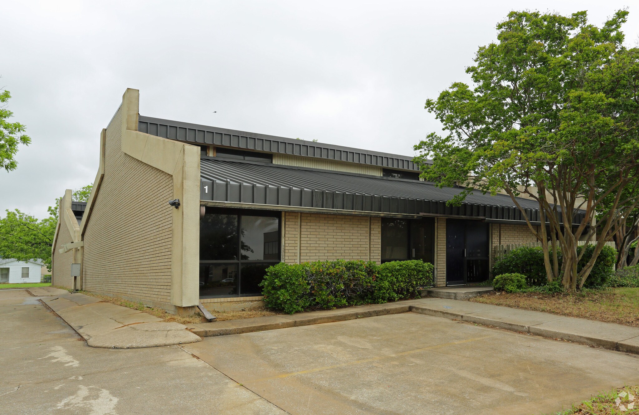 717 E Border St, Arlington, TX for sale Primary Photo- Image 1 of 1