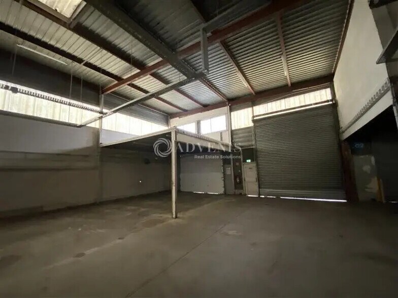 Industrial in Buc for lease - Interior Photo - Image 3 of 12