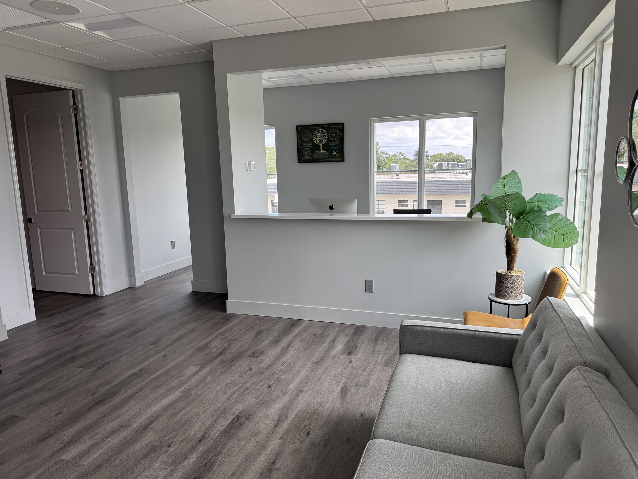 875 109th Ave, Naples, FL for lease Interior Photo- Image 1 of 5