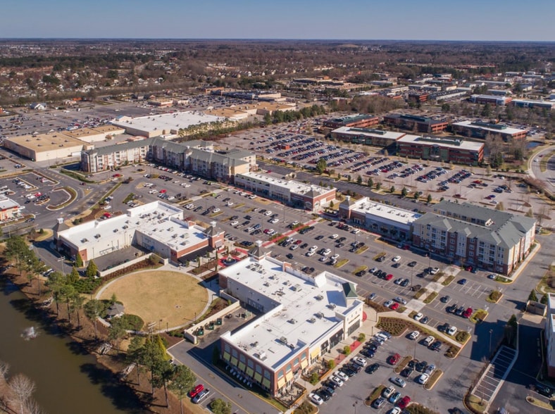 717-741 Eden Way, Chesapeake, VA for lease - Building Photo - Image 2 of 5