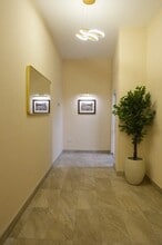 221 Argyle St, Glasgow for lease Interior Photo- Image 2 of 7