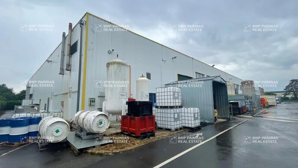 Flex in Buc for lease - Building Photo - Image 3 of 9