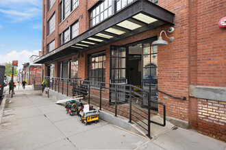 37 Bridge St, Brooklyn, NY for lease Building Photo- Image 1 of 20