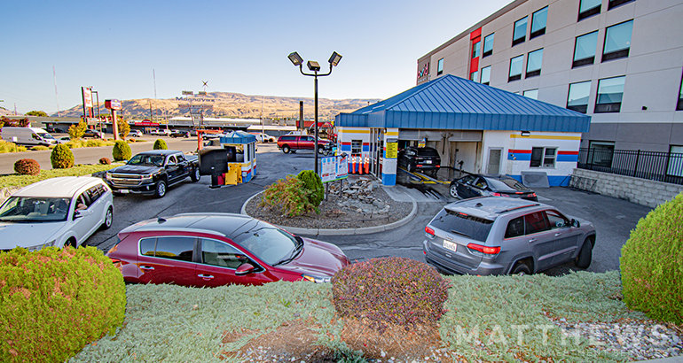 1660 N Wenatchee Ave, Wenatchee, WA for sale - Building Photo - Image 2 of 4