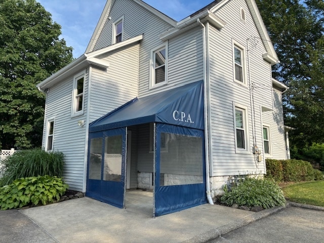 150 Court St, Chardon, OH for lease - Building Photo - Image 2 of 8