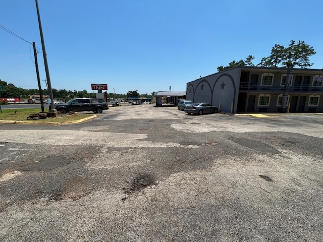 1009 State Highway 21 W, San Augustine, TX for sale Building Photo- Image 1 of 22