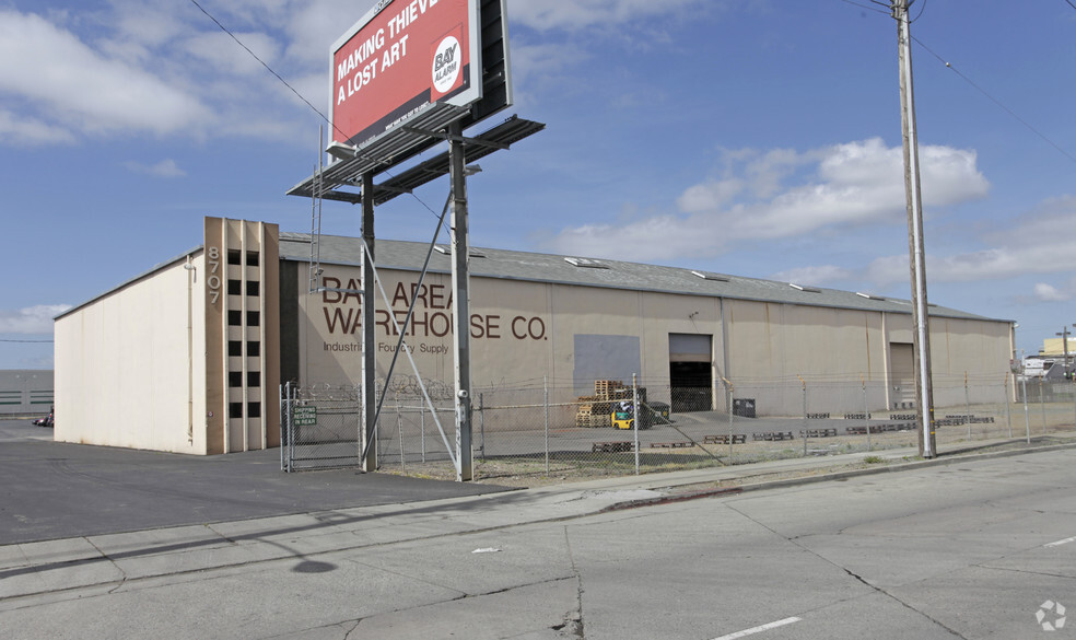 8707 San Leandro St, Oakland, CA for lease - Primary Photo - Image 1 of 6