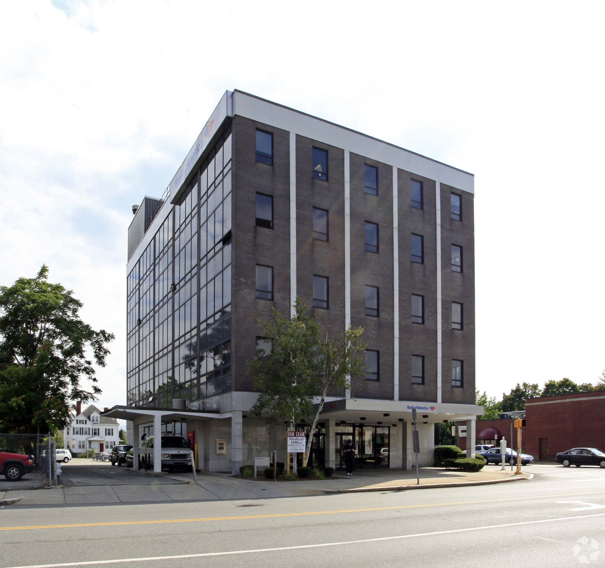 880 Main St, Waltham, MA 02451 880 Main Street