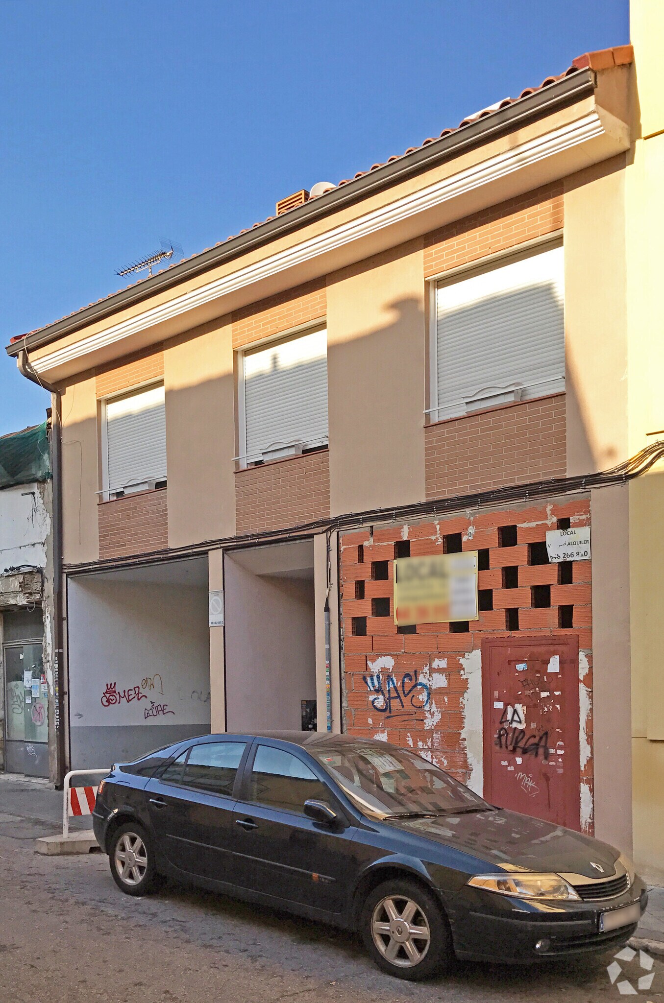 Calle Canteras de Tilli, 3, Madrid, Madrid for sale Primary Photo- Image 1 of 1