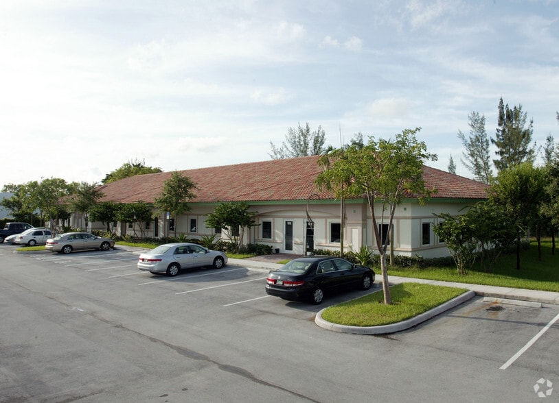 10200-10248 NW 46th St, Sunrise, FL for lease - Building Photo - Image 2 of 7