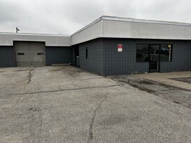 4515 N 56th St, Lincoln NE - Warehouse