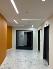 3330 Cahuenga Blvd W, Los Angeles, CA for sale Interior Photo- Image 2 of 4