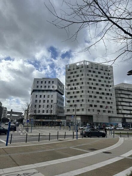 Office in Montpellier for lease - Building Photo - Image 1 of 4