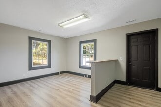 1500 Gillespie St, Fayetteville, NC for lease Interior Photo- Image 2 of 23