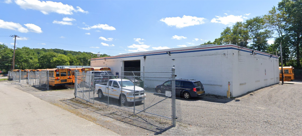 905 Sampson St, New Castle, PA for sale - Primary Photo - Image 1 of 1