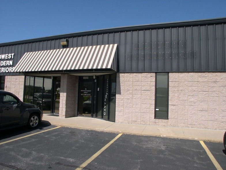 1805 W Sunset St, Springfield, MO for sale - Building Photo - Image 1 of 1