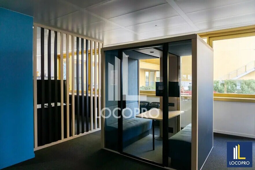 Office in Nice for lease - Building Photo - Image 2 of 11