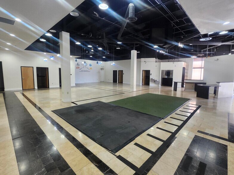 6462 Losee Rd, North Las Vegas, NV for lease - Interior Photo - Image 3 of 16