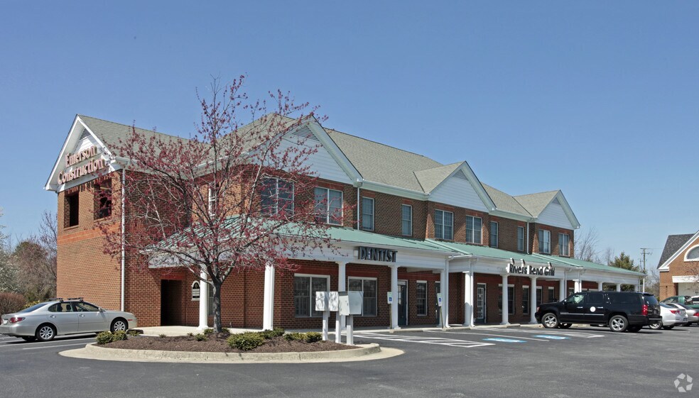 13101-13231 Rivers Bend Blvd, Chester, VA for lease - Building Photo - Image 2 of 6