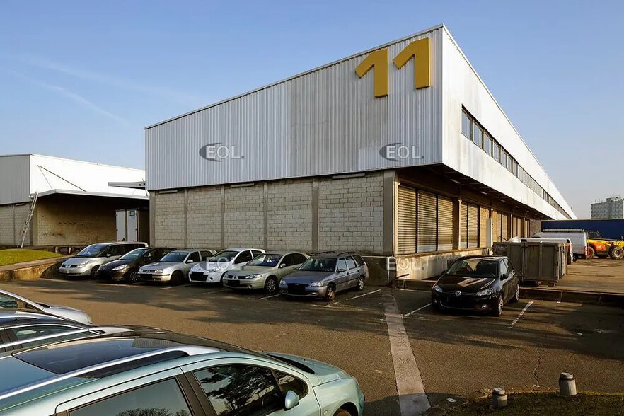 Industrial in Aulnay-sous-Bois for lease - Building Photo - Image 1 of 1