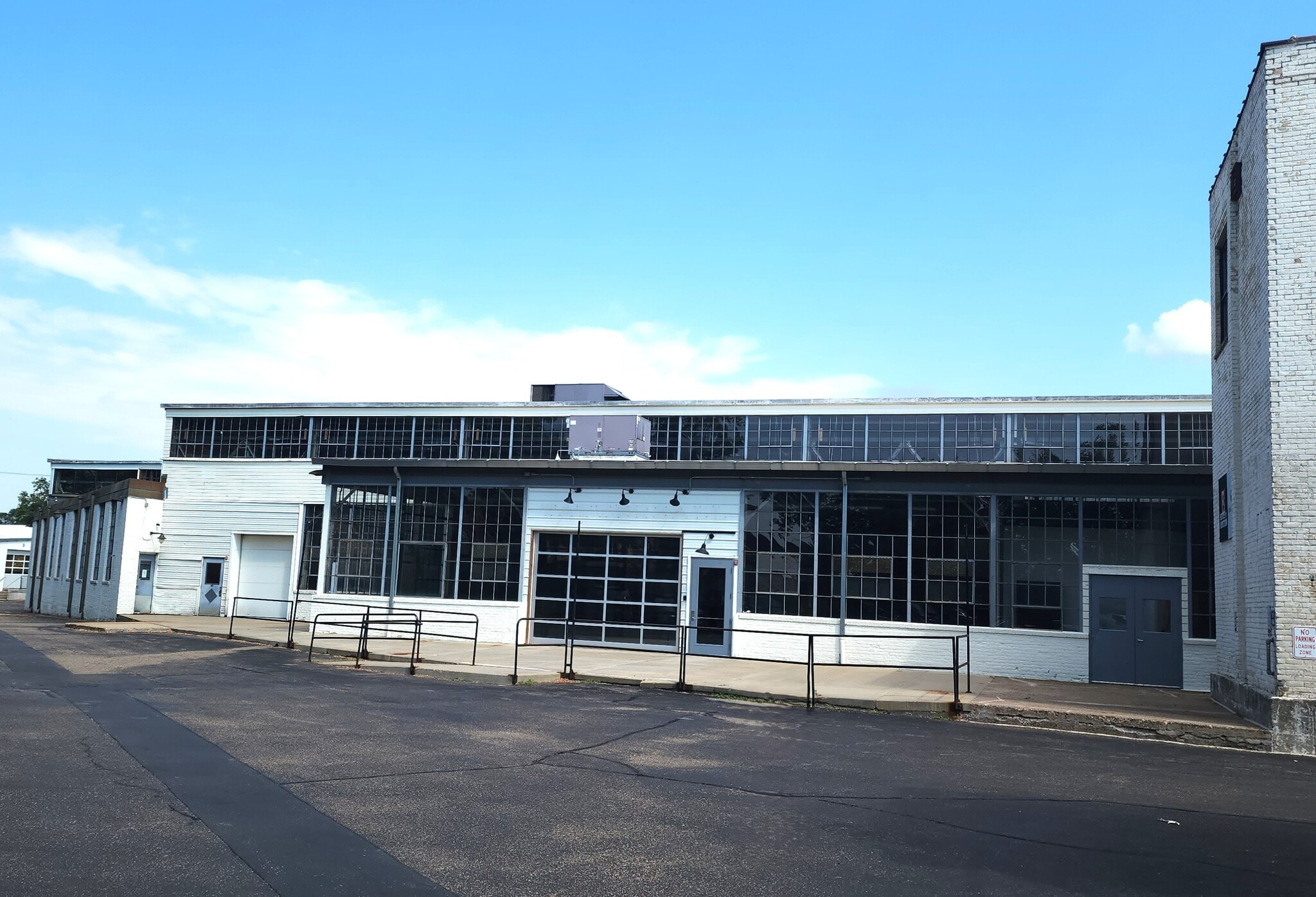 1618-1620 Central Ave NE, Minneapolis, MN for lease Interior Photo- Image 1 of 16