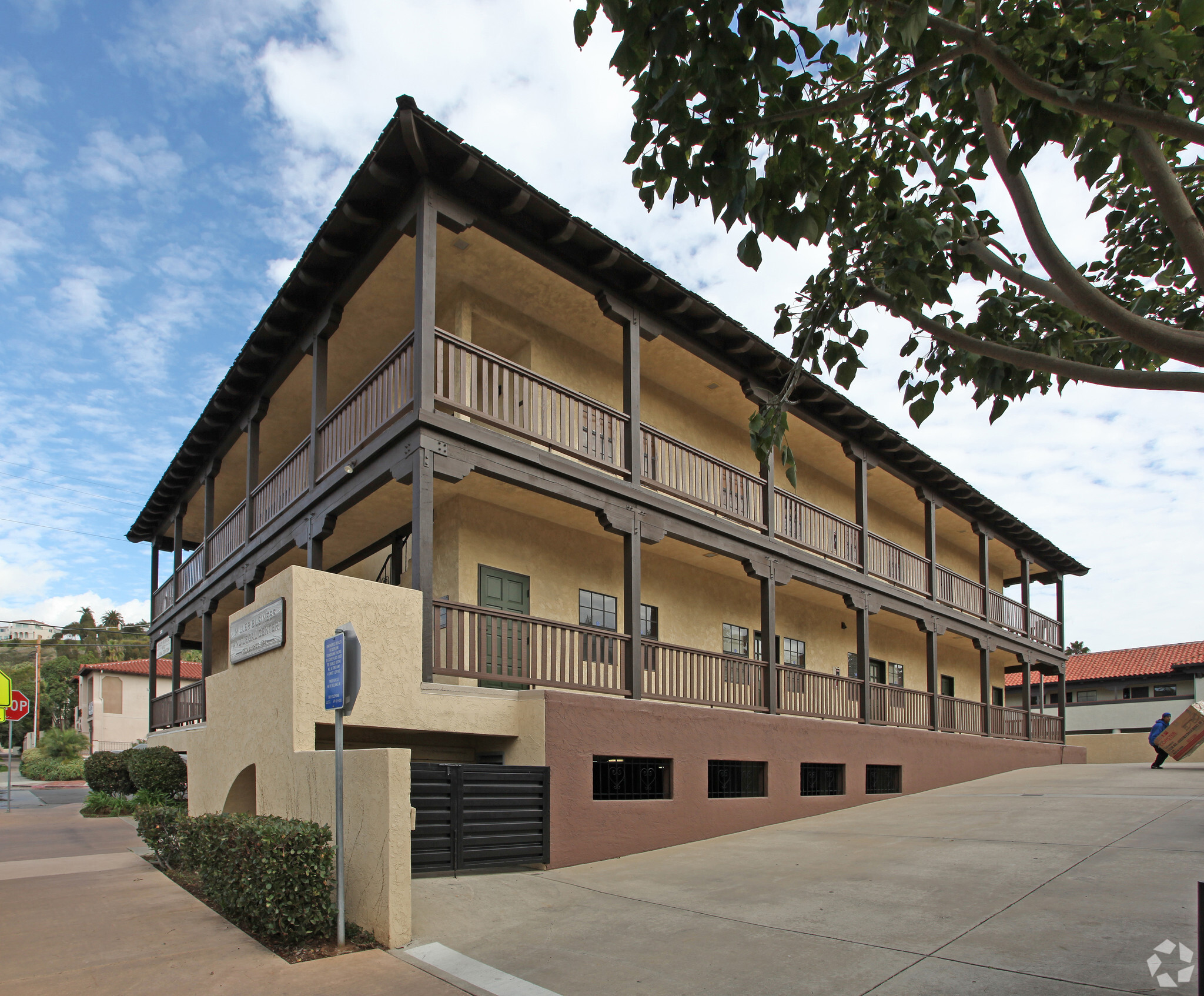 2341 Jefferson St, San Diego, CA for lease Building Photo- Image 1 of 44