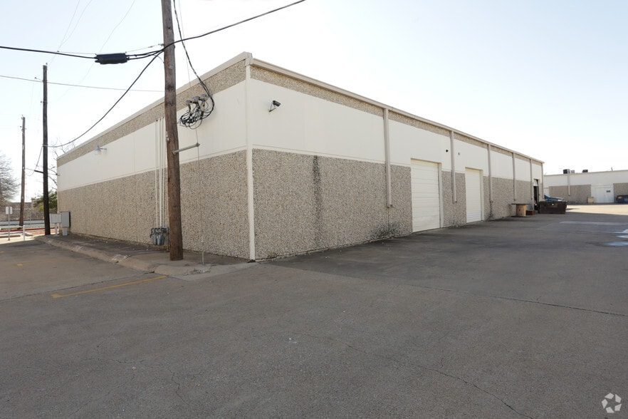 11127 Shady Trl, Dallas, TX for sale - Building Photo - Image 3 of 5