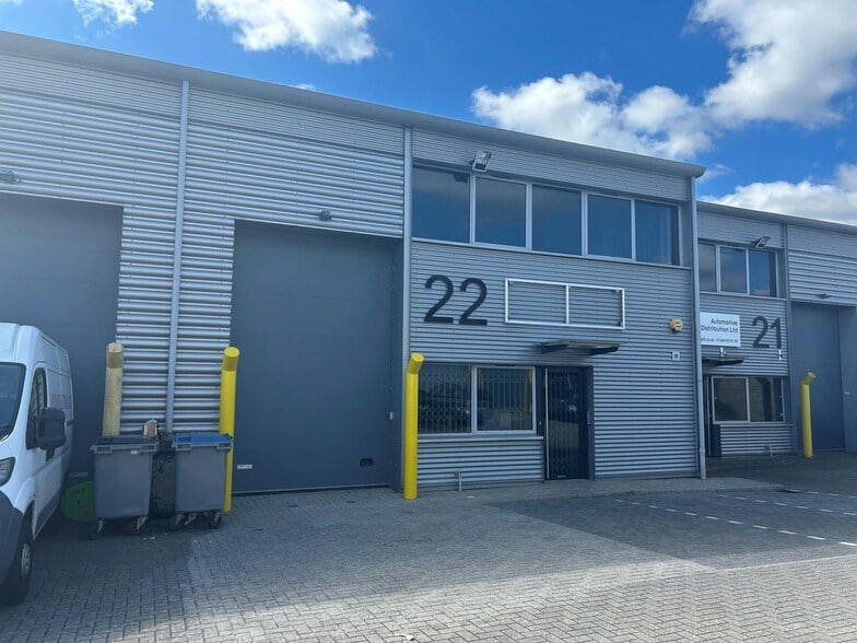 Lovelace Rd, Bracknell for lease - Building Photo - Image 2 of 8