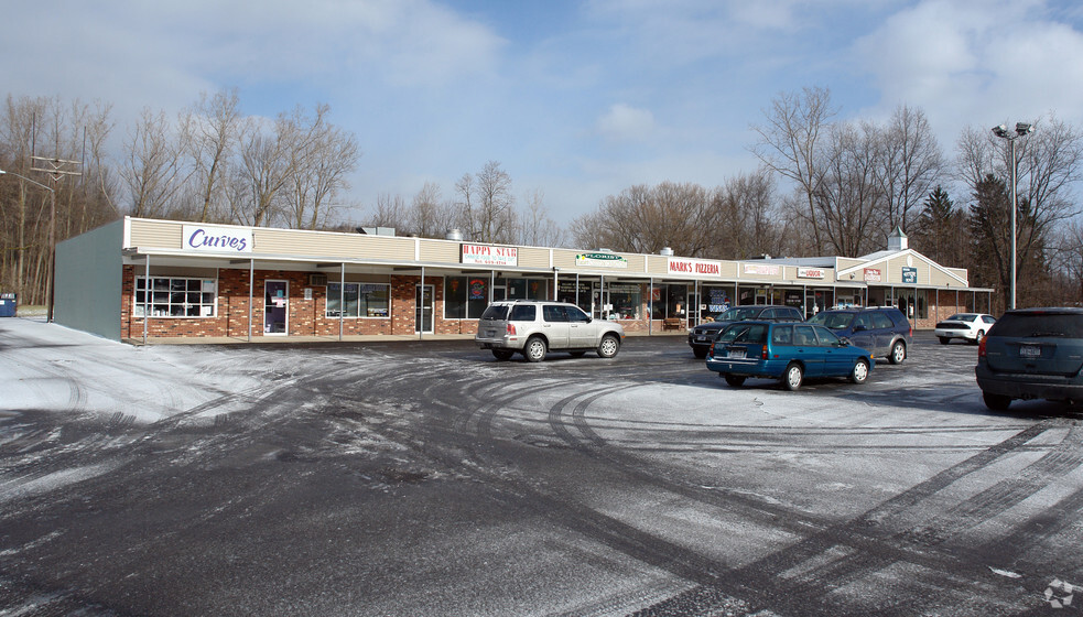 243 E Main St, Elbridge, NY for lease - Primary Photo - Image 2 of 5