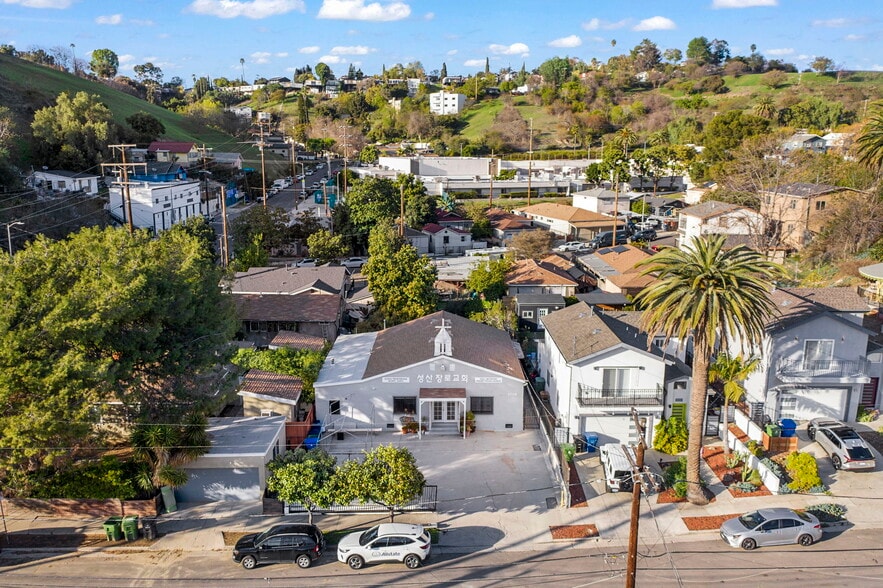 3709 Rolle St, Los Angeles, CA for sale - Aerial - Image 3 of 24