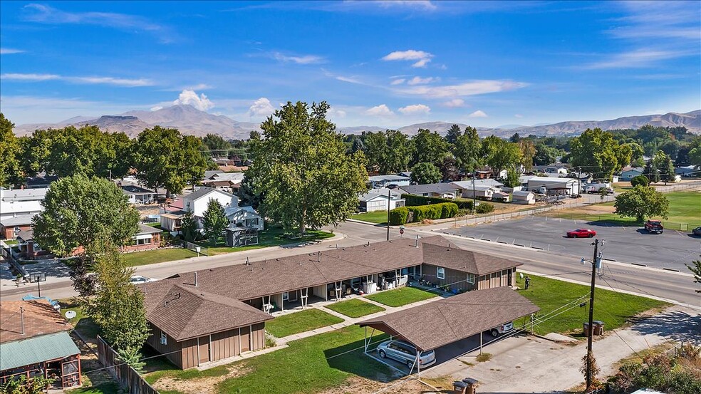 1113 E 2nd St, Emmett, ID for sale - Primary Photo - Image 1 of 1