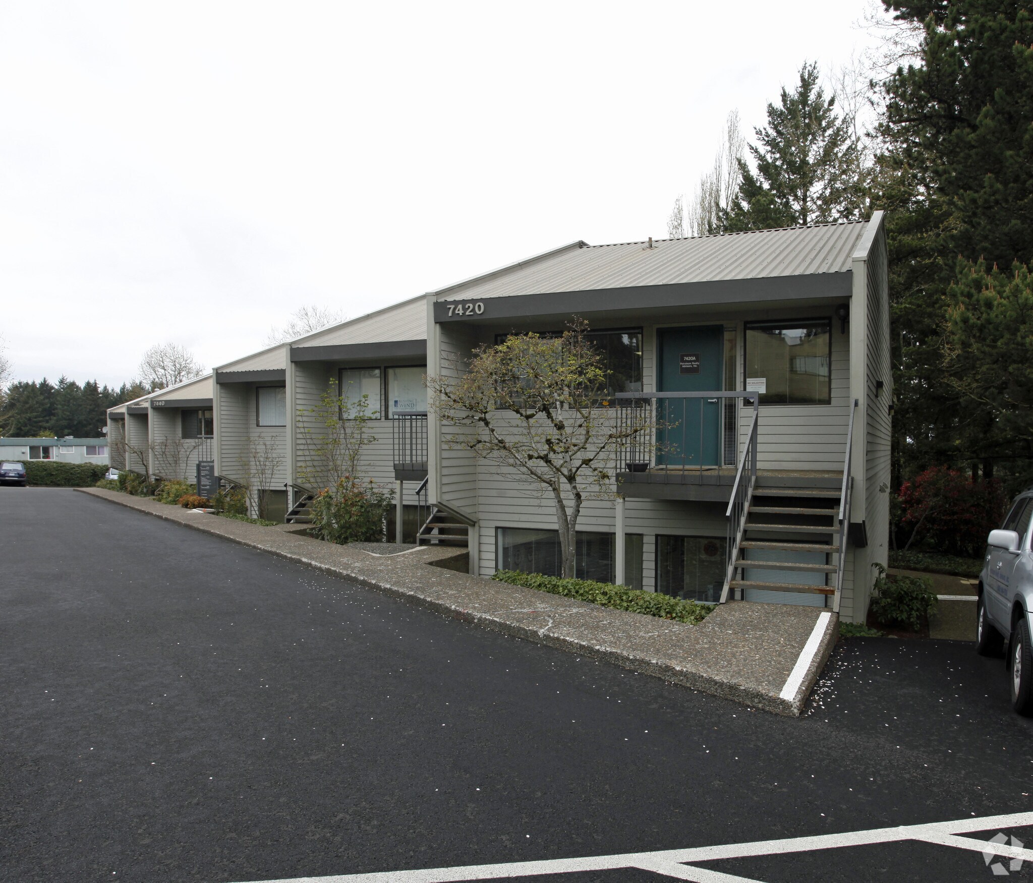 7420 SW Hunziker Rd, Tigard, OR for sale Primary Photo- Image 1 of 1