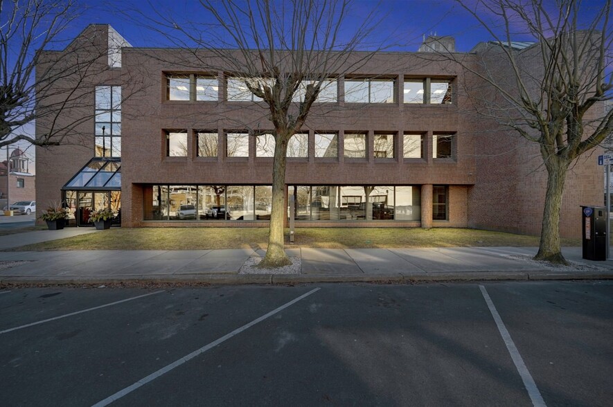 220 Penn Ave, Scranton, PA for lease - Building Photo - Image 1 of 6