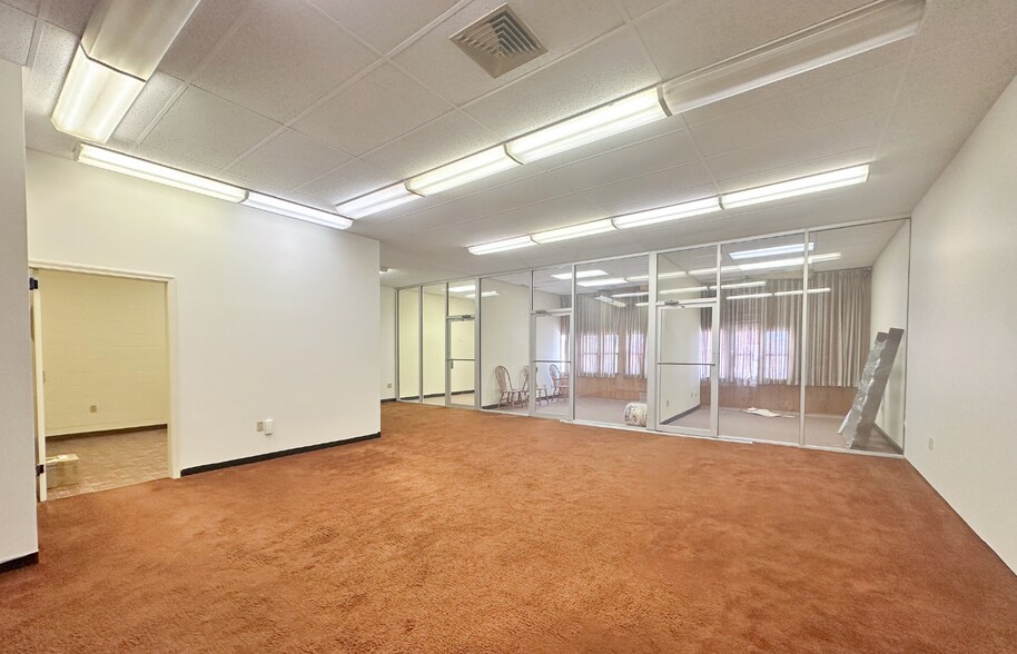 25 Franklin Rd SW, Roanoke, VA for lease - Building Photo - Image 2 of 5